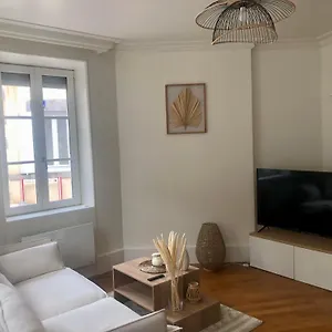appartement-t2-centre-ville-saint-pourcain-sur-sioule.hotels-rhonealpes.com/