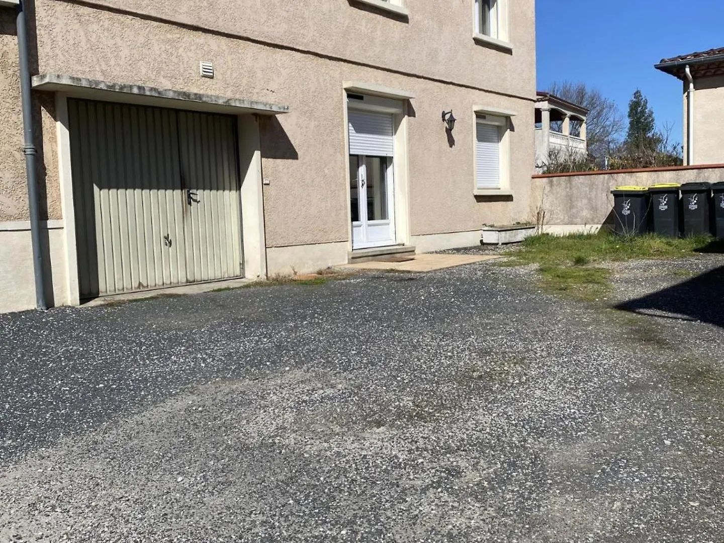 Appartement Tout Equipe 2 Chambres + Jardin Saix